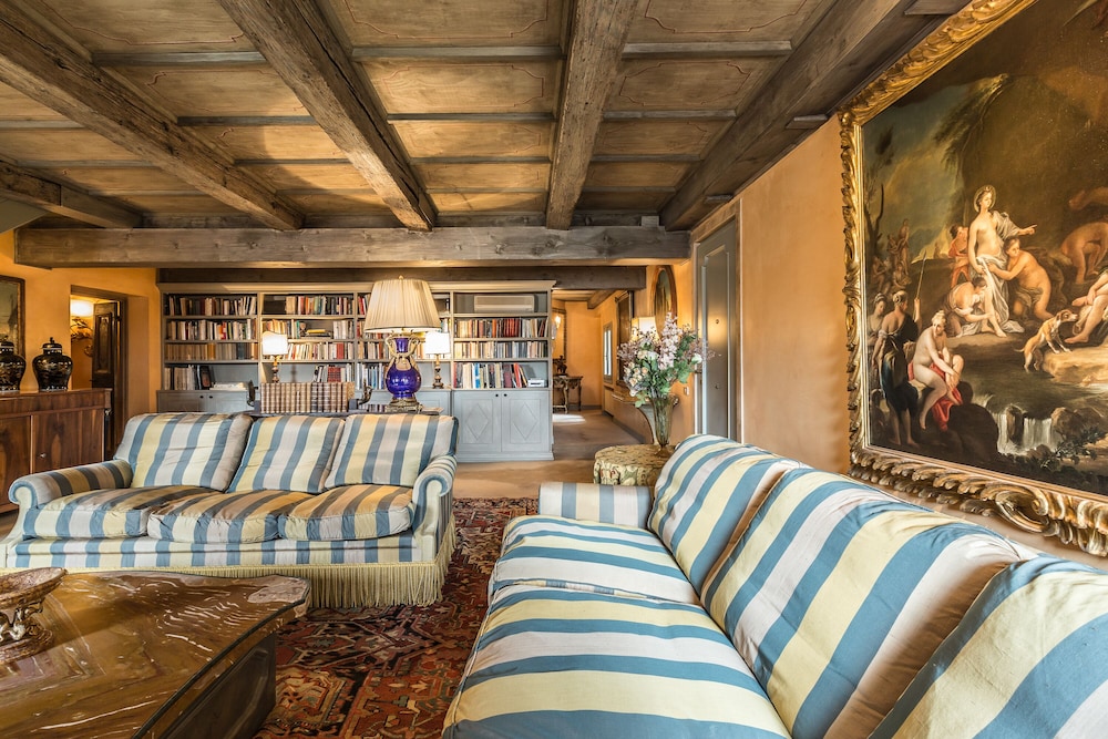 The Venetian Penthouse 14/24