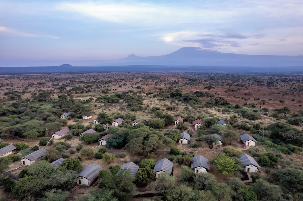 Sentrim Tsavo Lodge 29/42