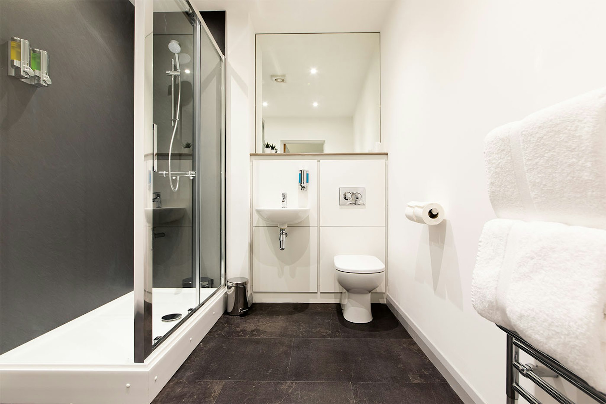 The Spires Serviced Apartments Cardiff 21/22