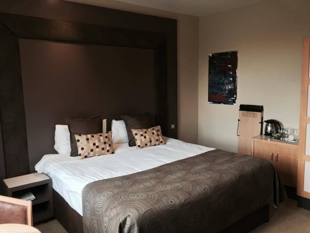 Regent Hotel 9/42
