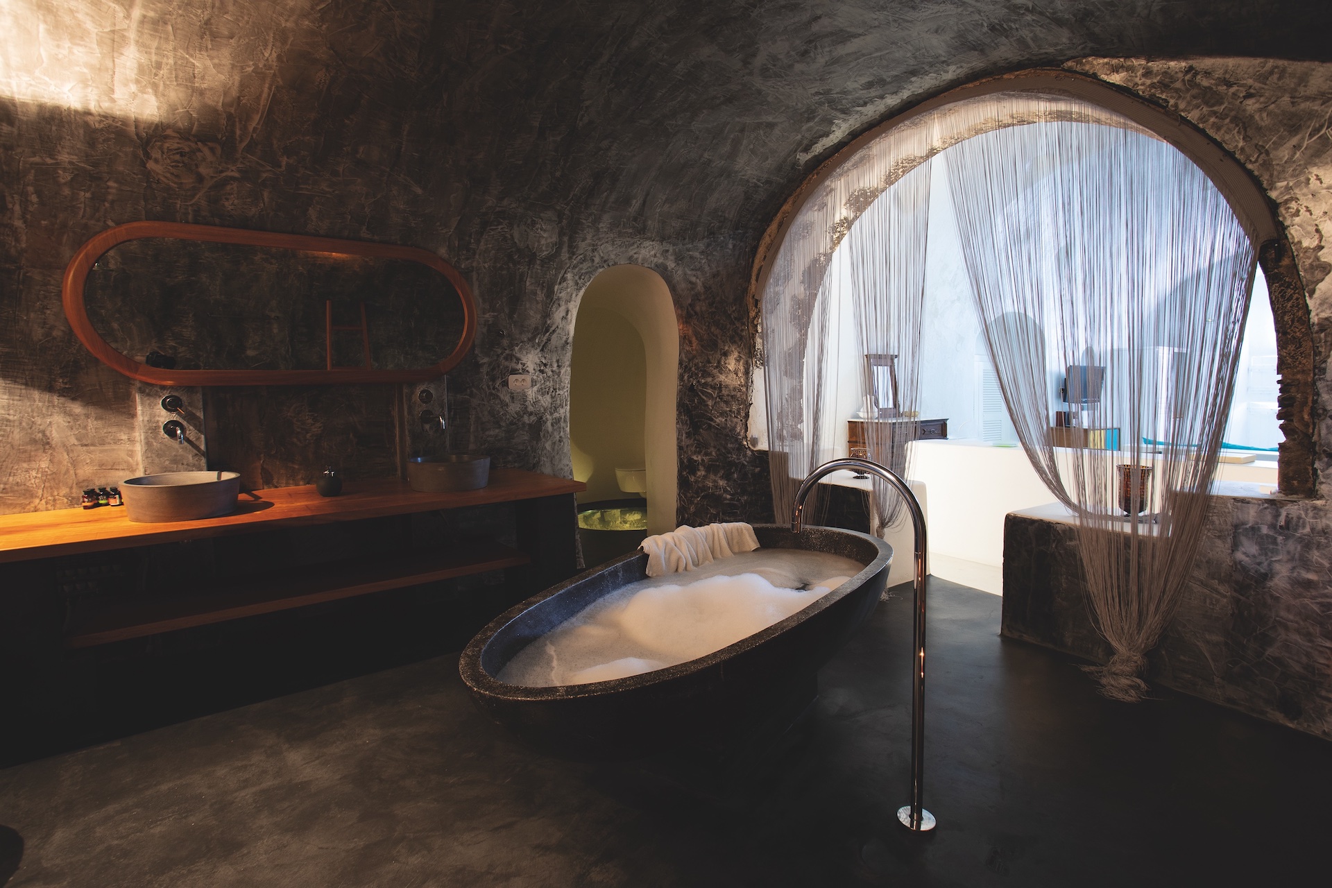 HONEYMOON, SUITE