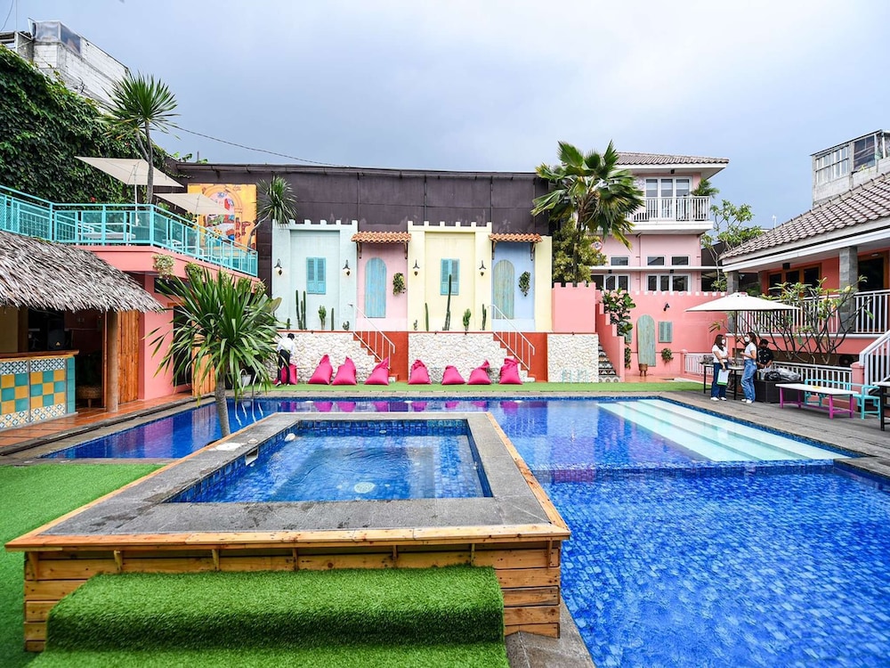 KULDESAK VILLAS BANDUNG 69/74