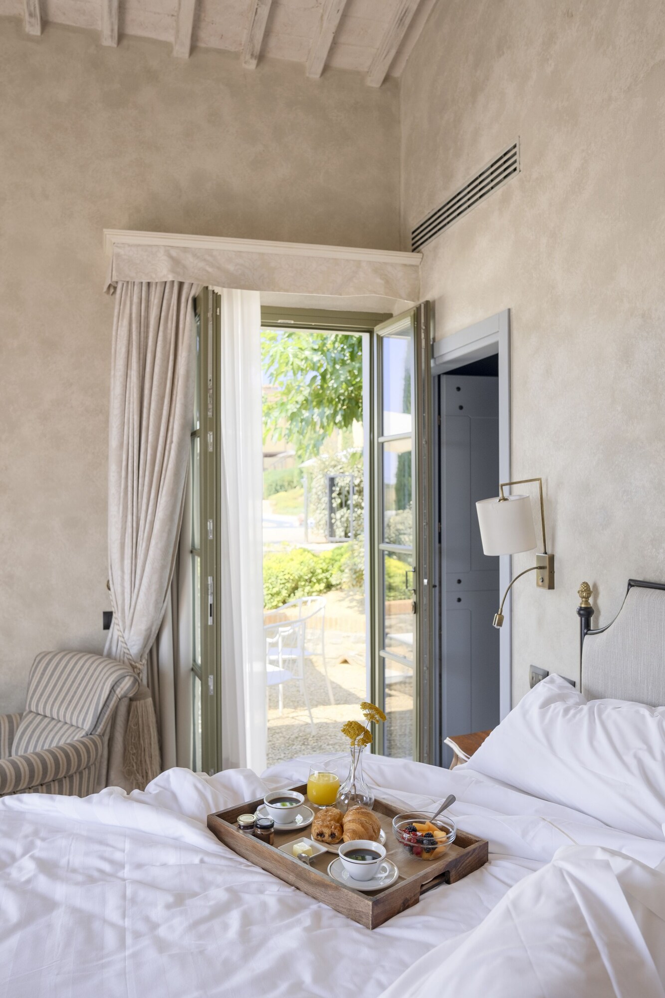 Pool, Premium, Suite, King Bed