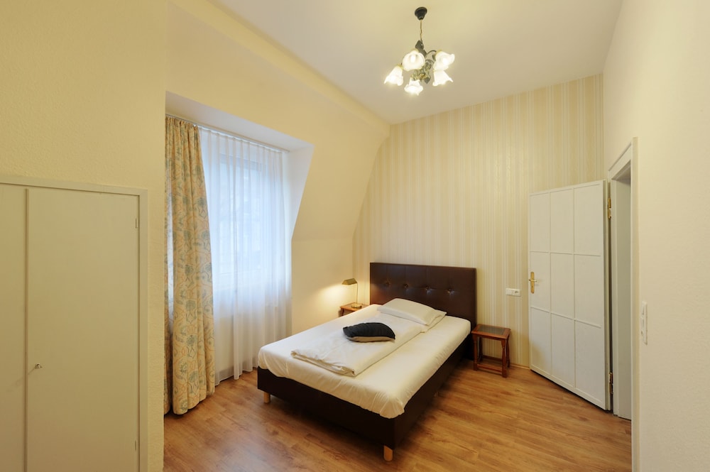 Fair Hotel Villa Diana Westend 32/65