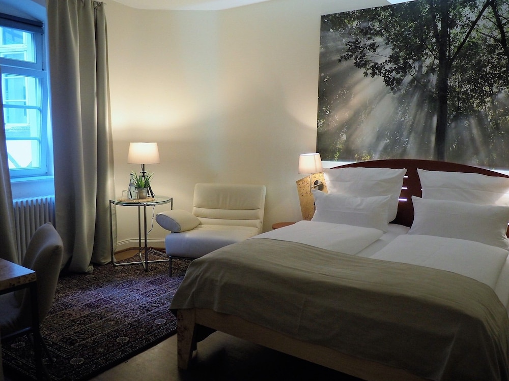 Hotel Zur Alten Brucke 12/36