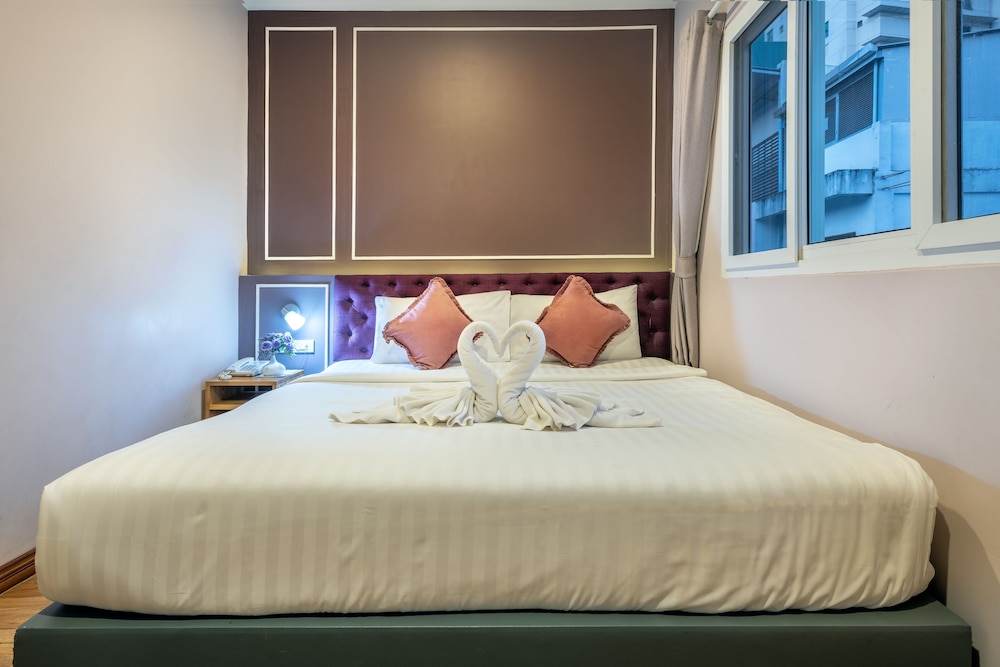 SUITE, DOUBLE BED