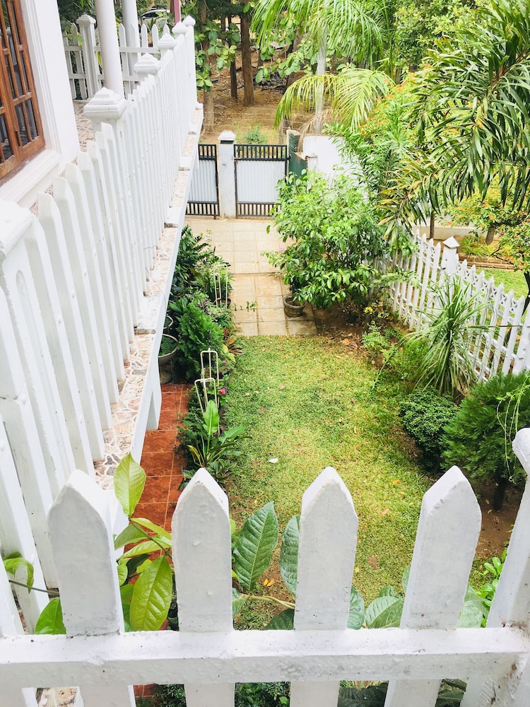 Sudu Neluma Home Stay 26/34