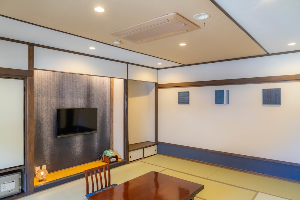 Wakamatsu Honten 26/30