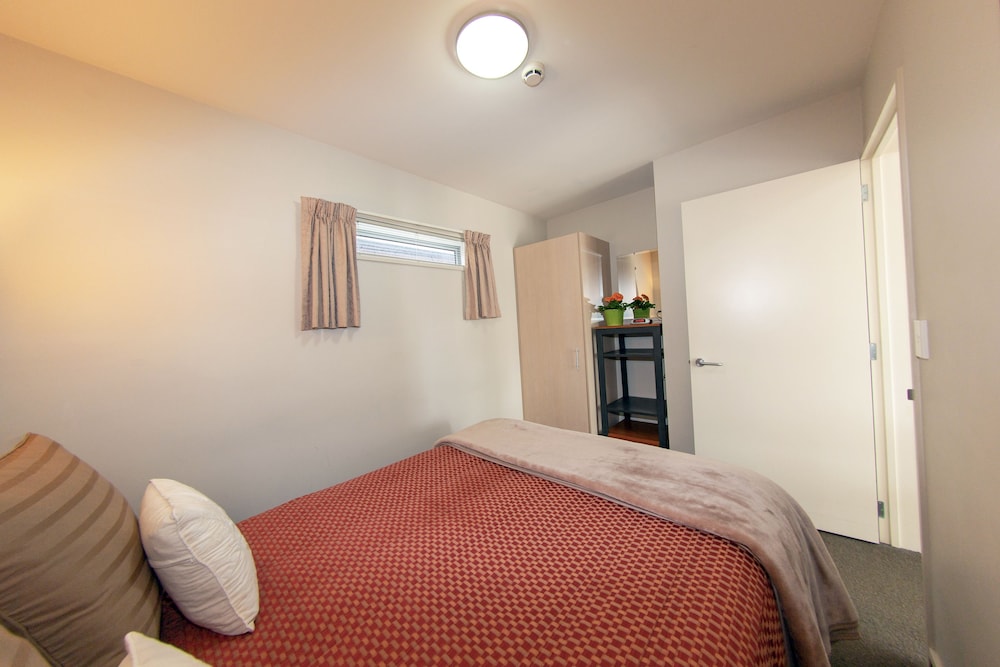 Cranford Oak Motel 18/46