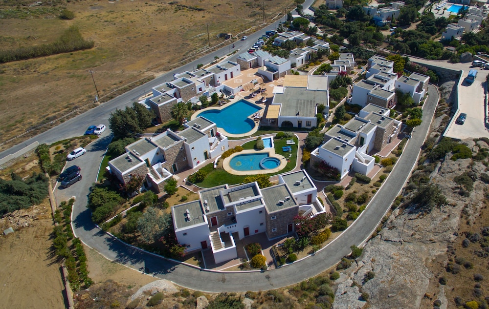 Naxos Palace 43/49
