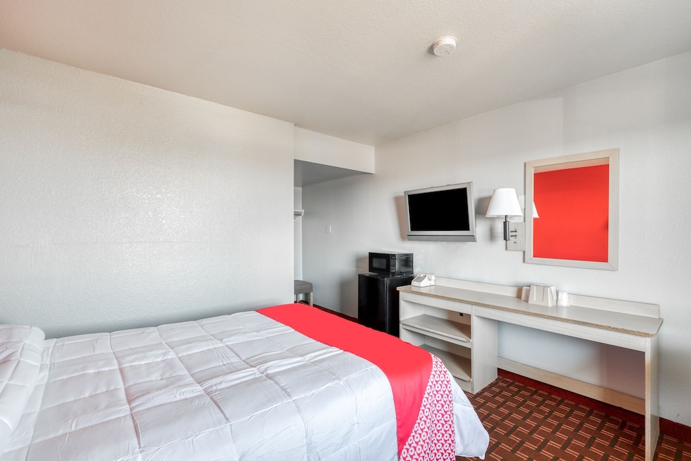 OYO Hotel Houston Southwest I-69 32/48