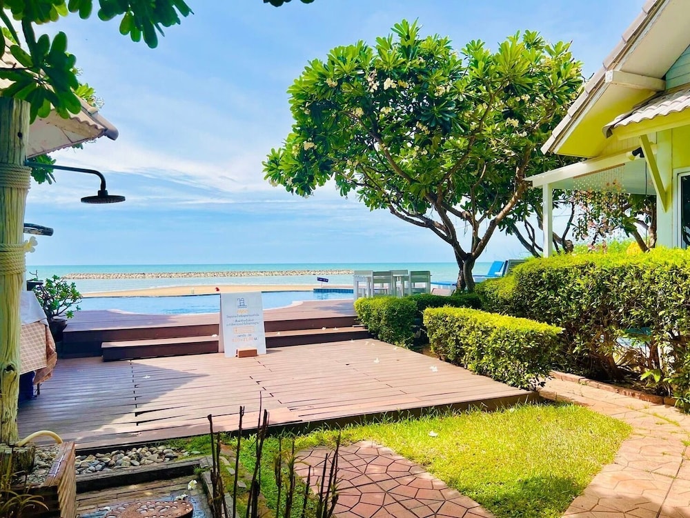 Blue Sky Resort 33/50