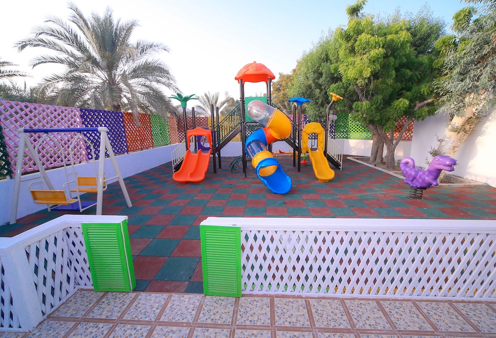 Fujairah Hotel and Resort 23/33