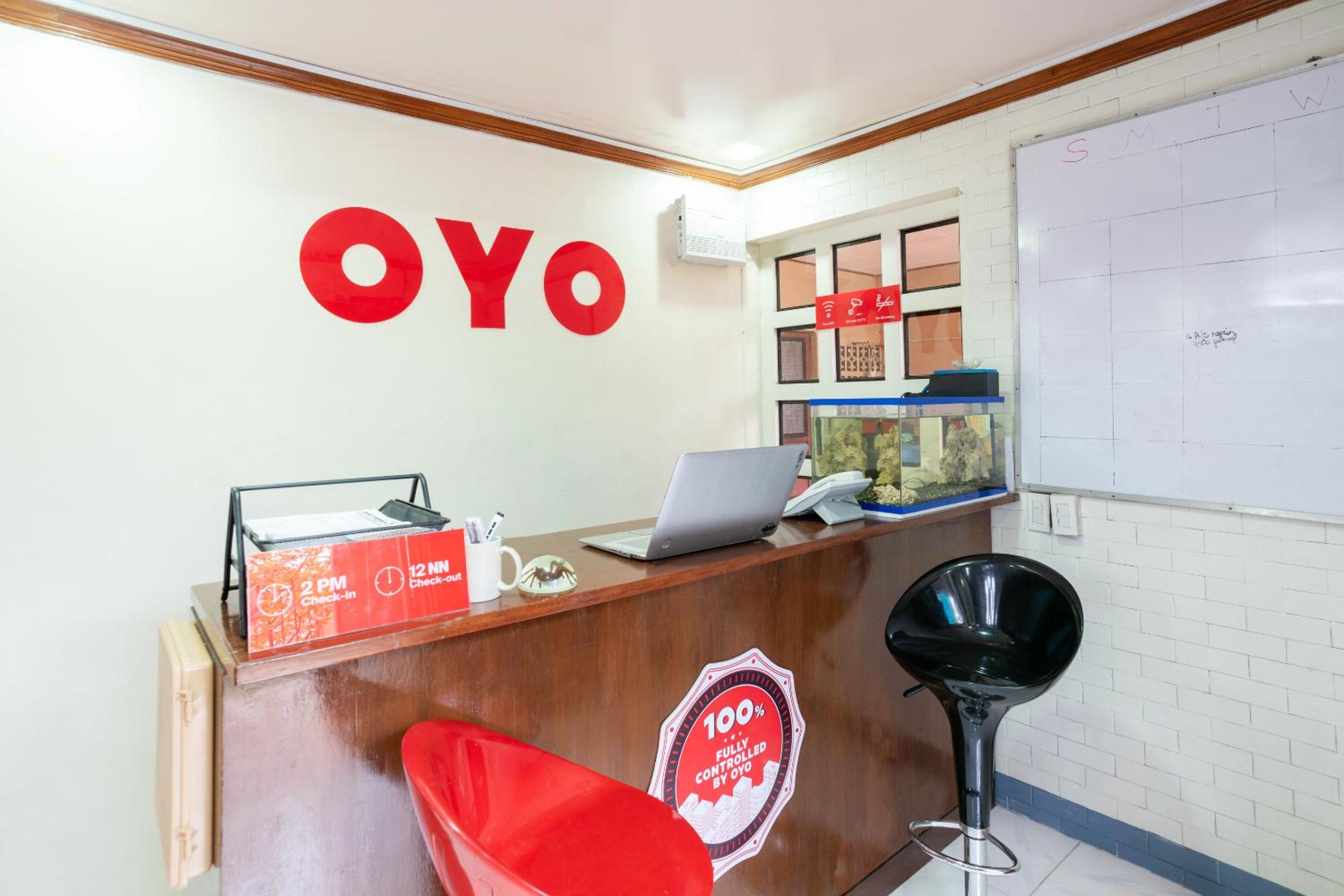 Oyo 145 Conrado's Apartelle 10/43
