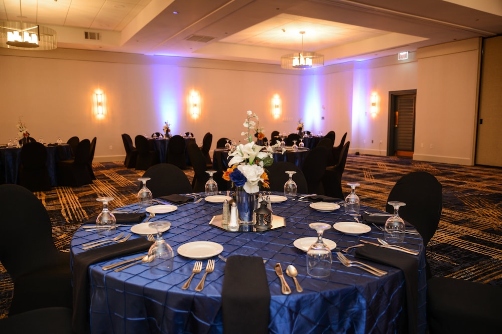Wyndham Jacksonville Hotel and Conference Center 40/48