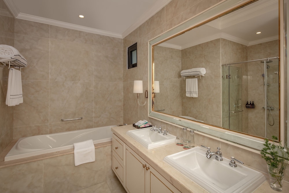 Melia Vinpearl Cua Sot Beach Resort 55/56