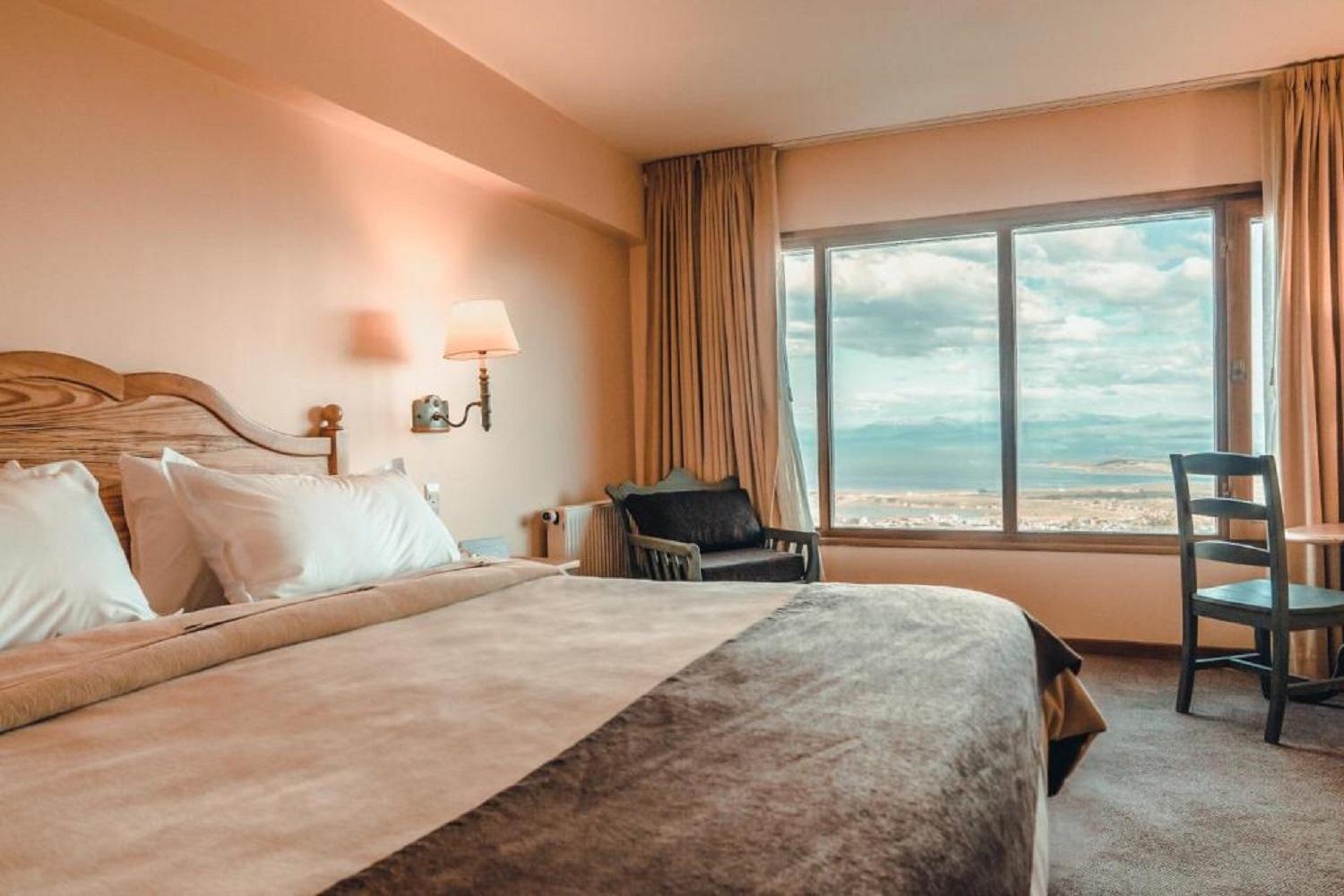 Classic, Double Bed, Glacier View