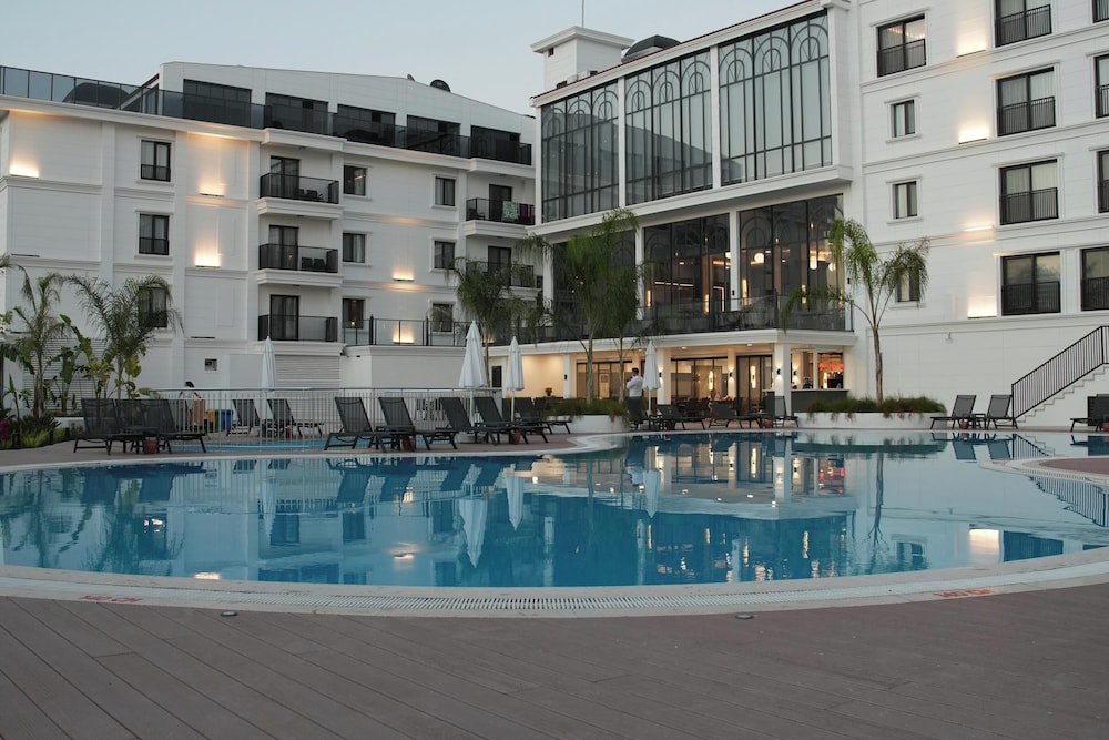 Ramada by Wyndham Dalaman 7/64