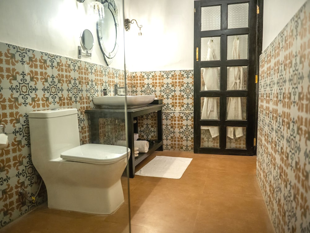 Fort Tiracol Heritage Hotel 47/50