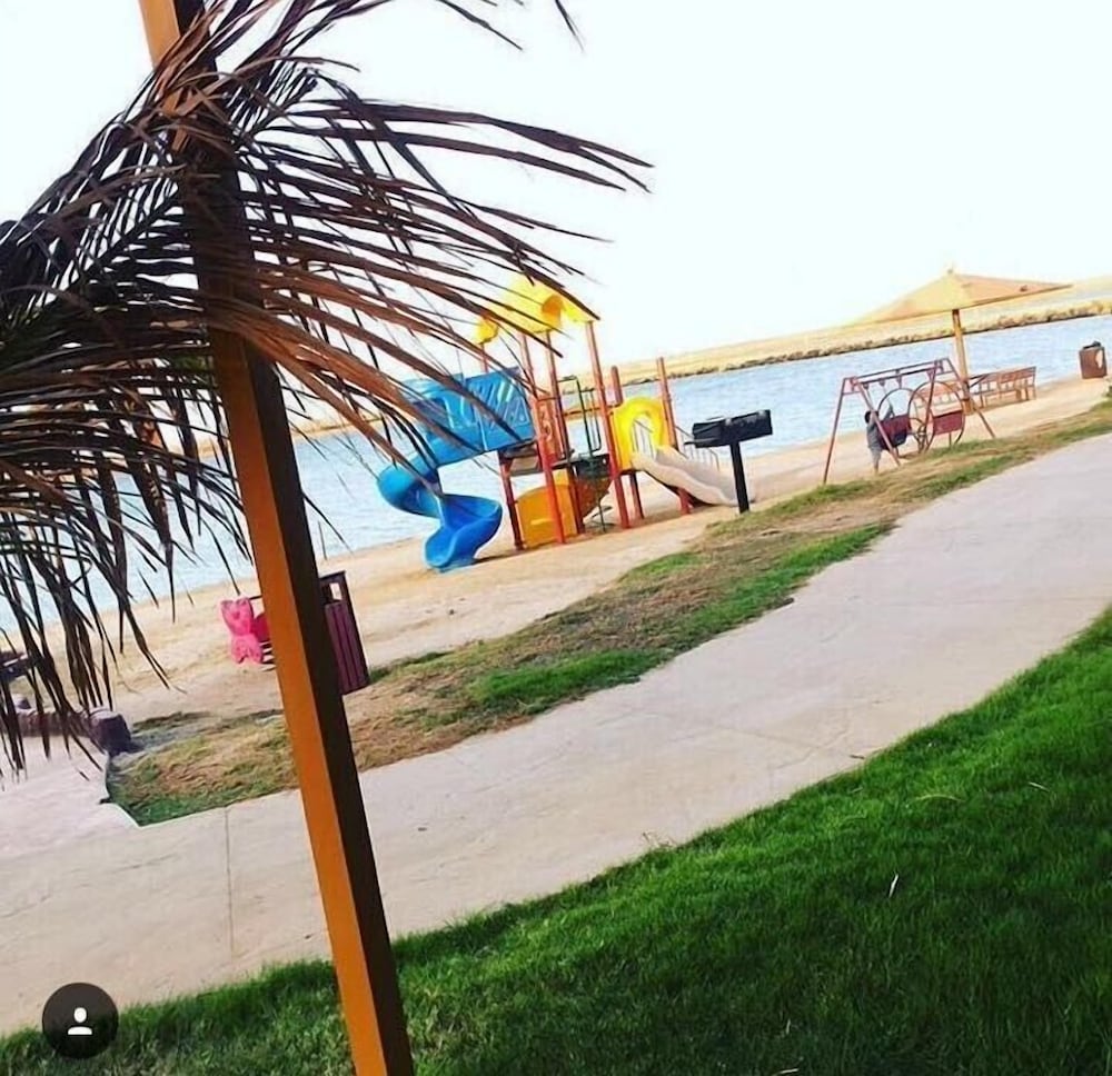 GOLDEN MARINA RESORT 35/50