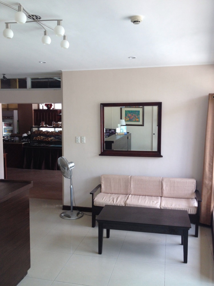 Oftana Suites 40/48