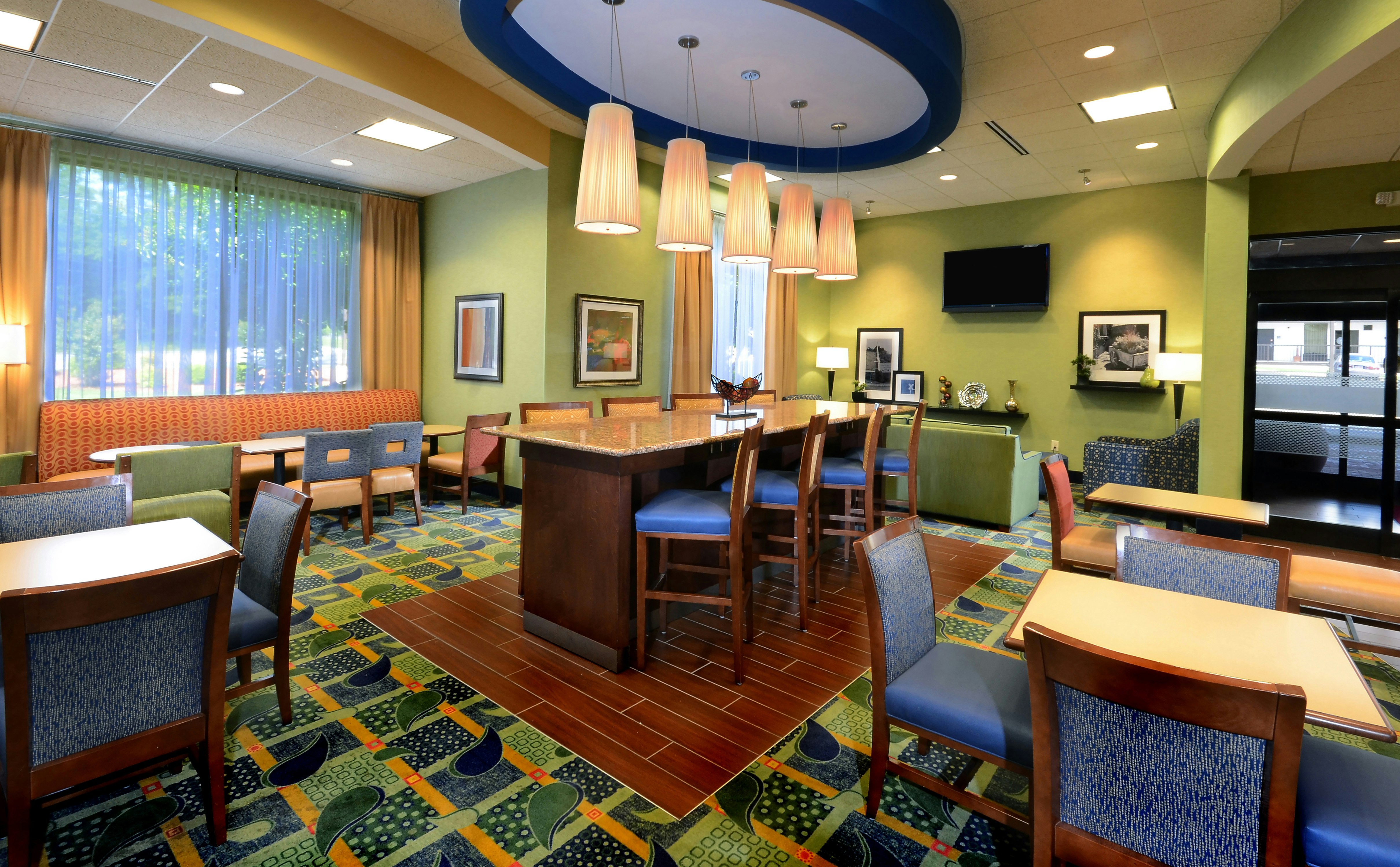 Hampton Inn Roxboro 35/47