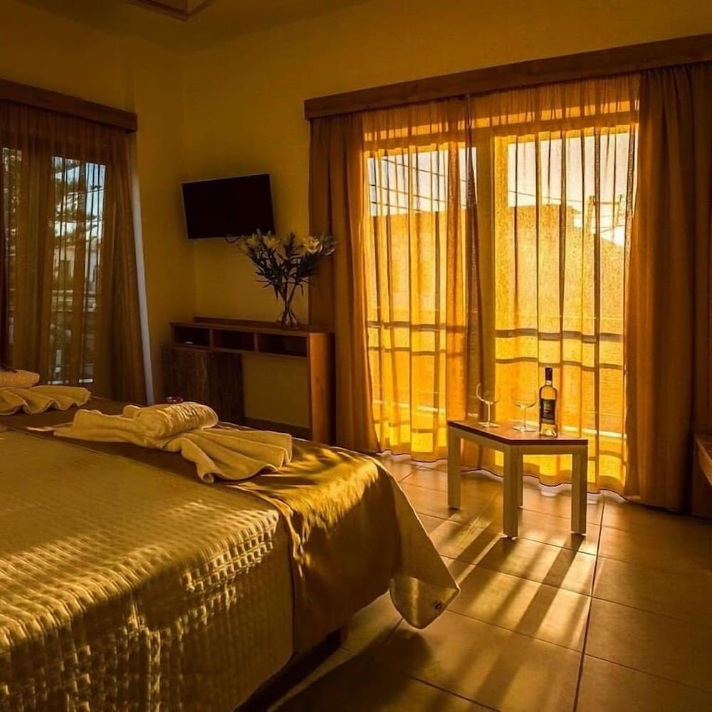 Castell Hotel 14/50