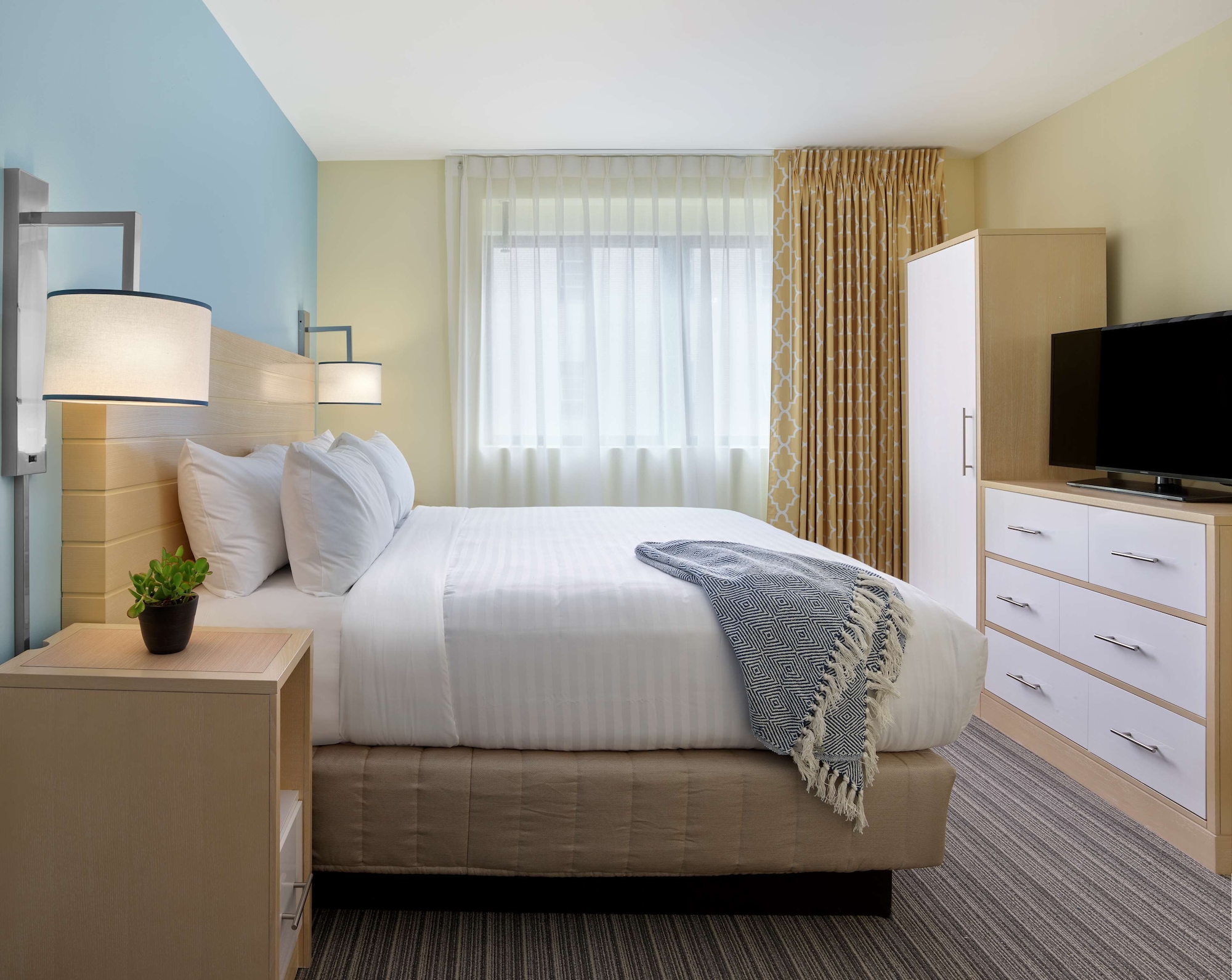 2 BEDROOMS, SUITE, 2 QUEEN BEDS, ACCESSIBLE