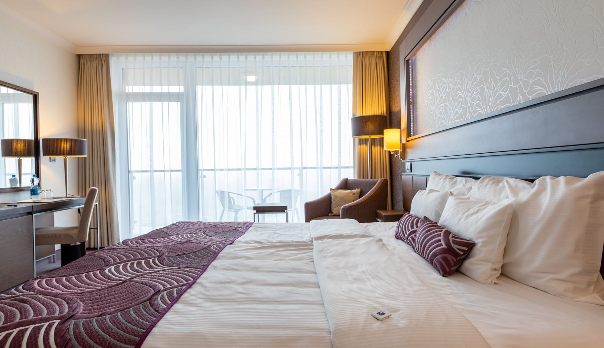 SUPERIOR, DOUBLE BED