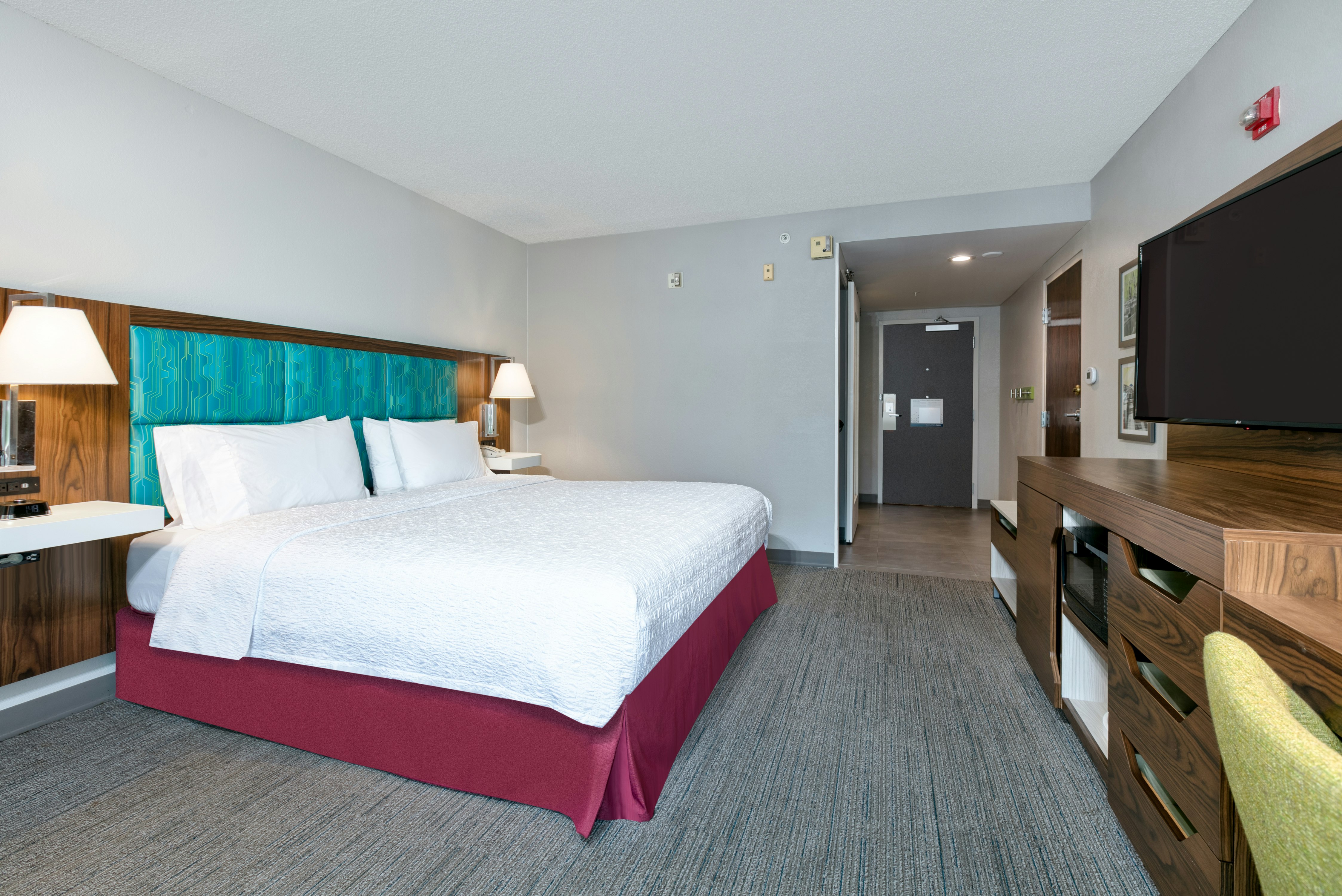 ROOM, KING BED, ACCESSIBLE