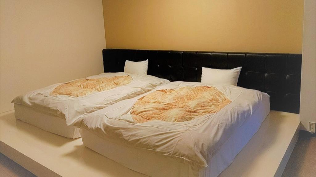 Japanese Western, King Bed