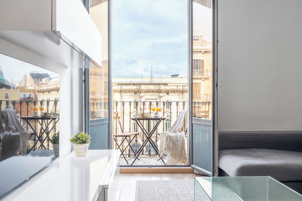 The Corner Apartments by Aspasios 9/65