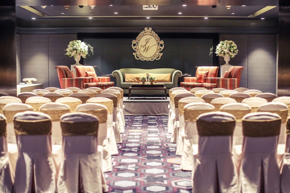 Jw Marriott Bangkok 40/47