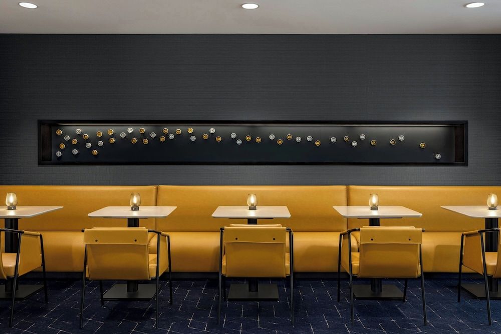 Courtyard by Marriott Wilkes-Barre Arena 39/48