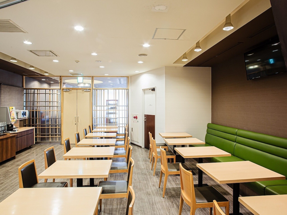 Hamilton Hotel Blue Meiekiminami 16/18