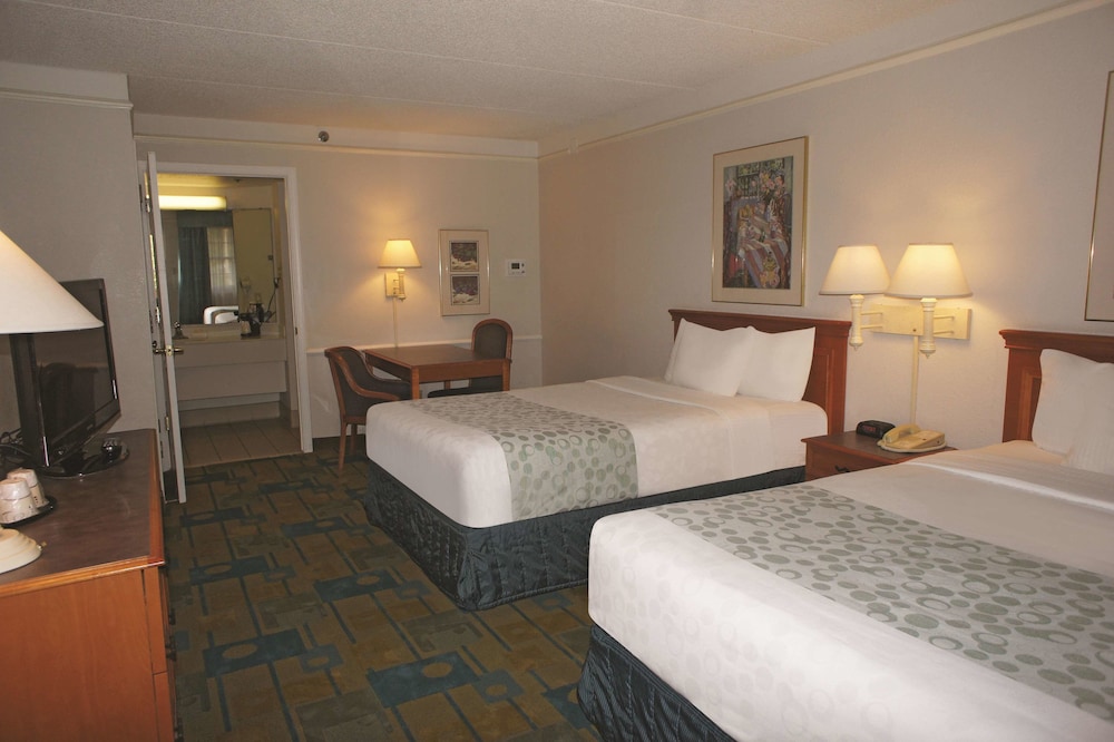 Days Inn by Wyndham San Diego Vista 15/46