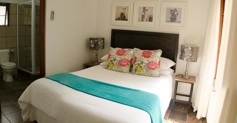 Pensao Guest Lodge 4/19