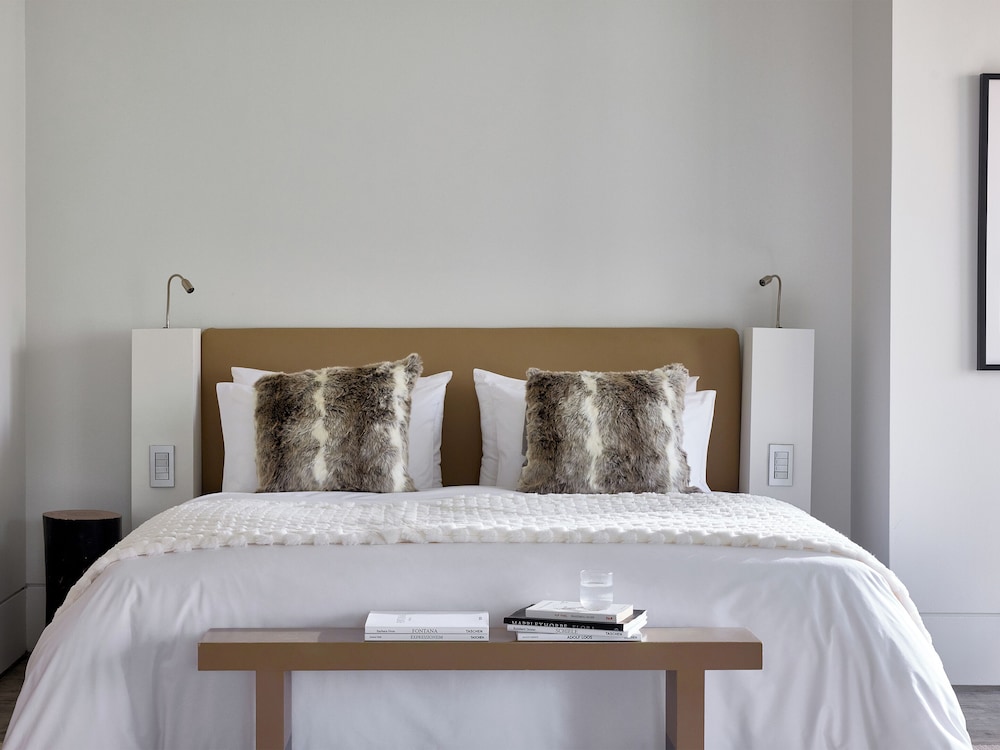 Deluxe, Suite, Double Bed, Sea Front, Sofa, Private Pool