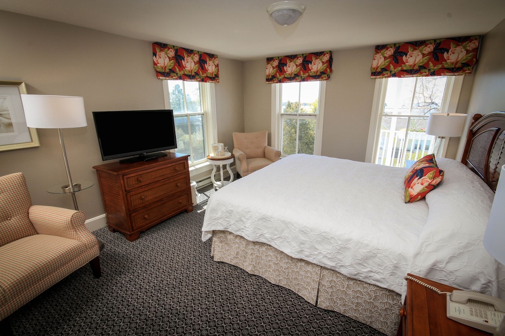 Harbour View Inn 37/76