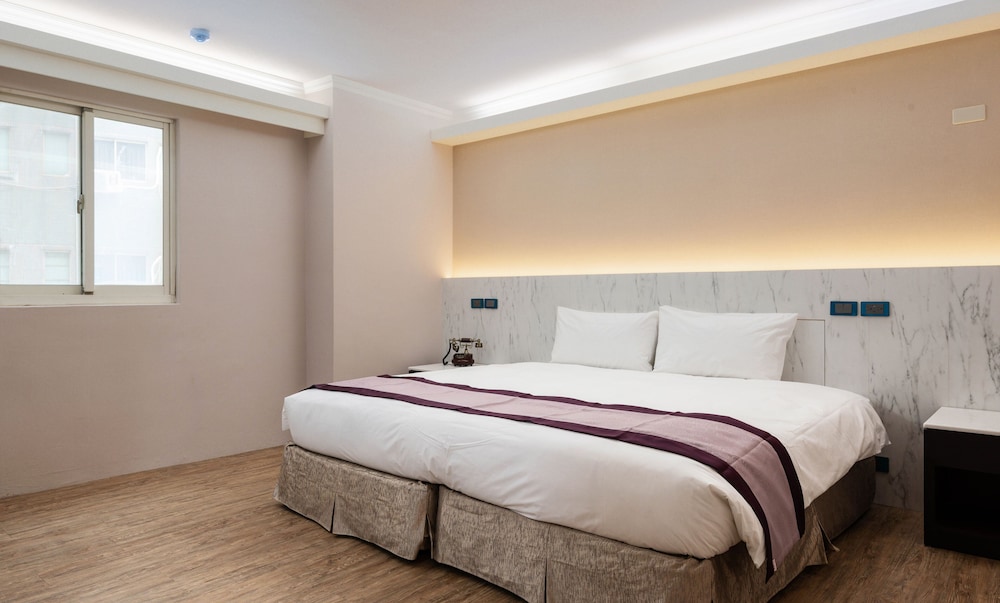 Superior, King Bed