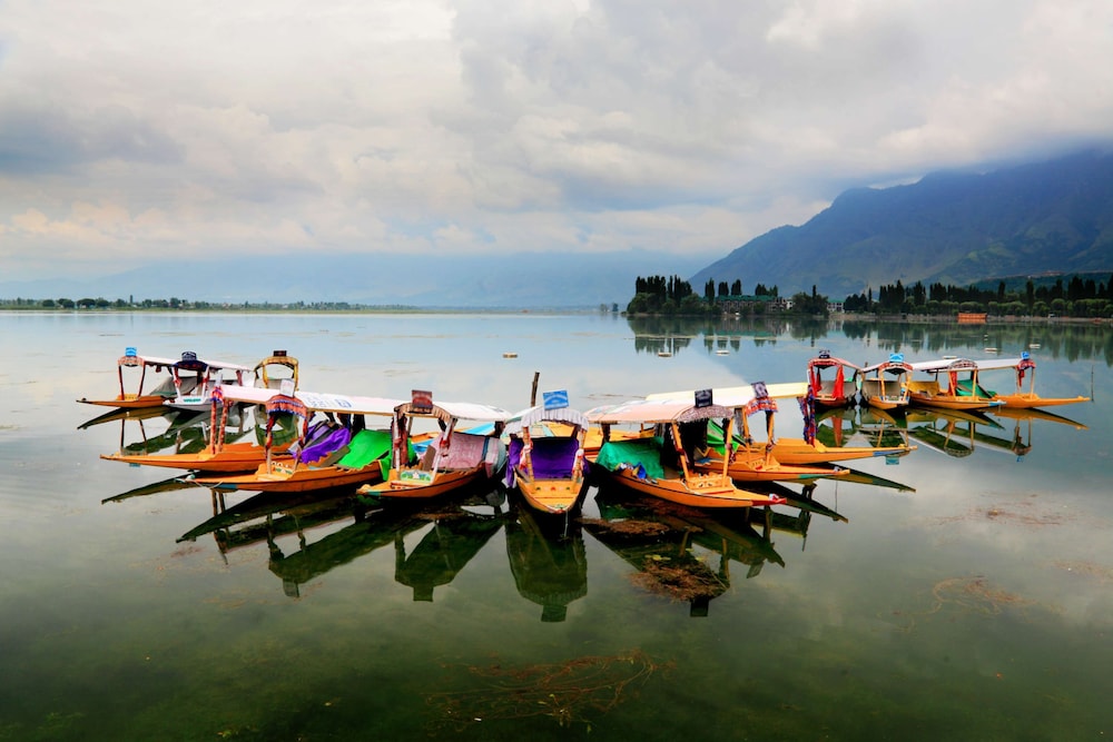 Radisson Srinagar 48/54