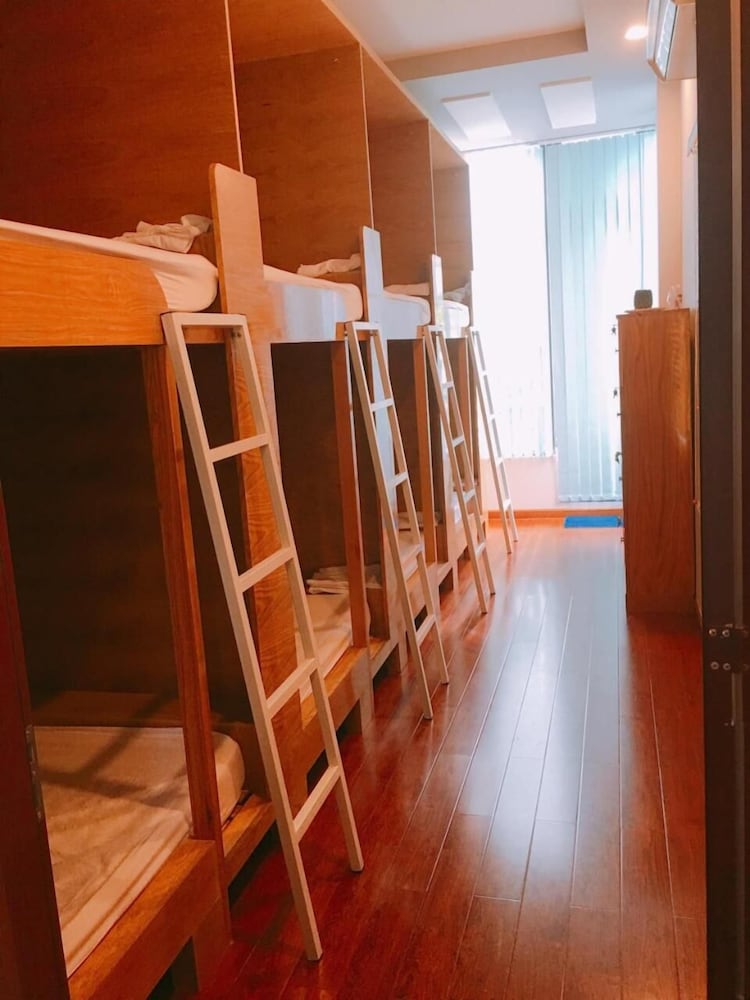 Tomorrow Hostel 14/40