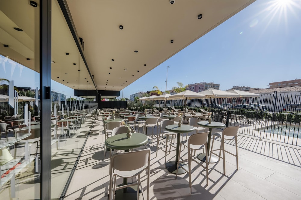 Hampton by Hilton Alicante Airport 32/42