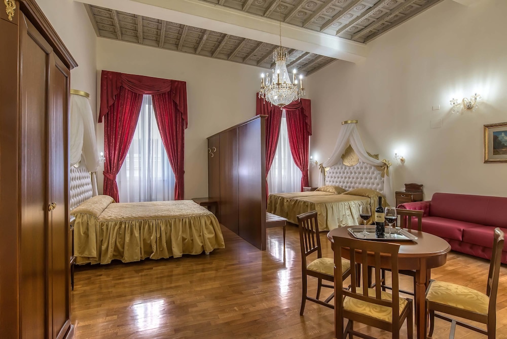 Trevi Rome Suite 30/50