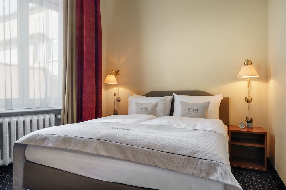 Hotel Kronprinz Hamburg 24/77