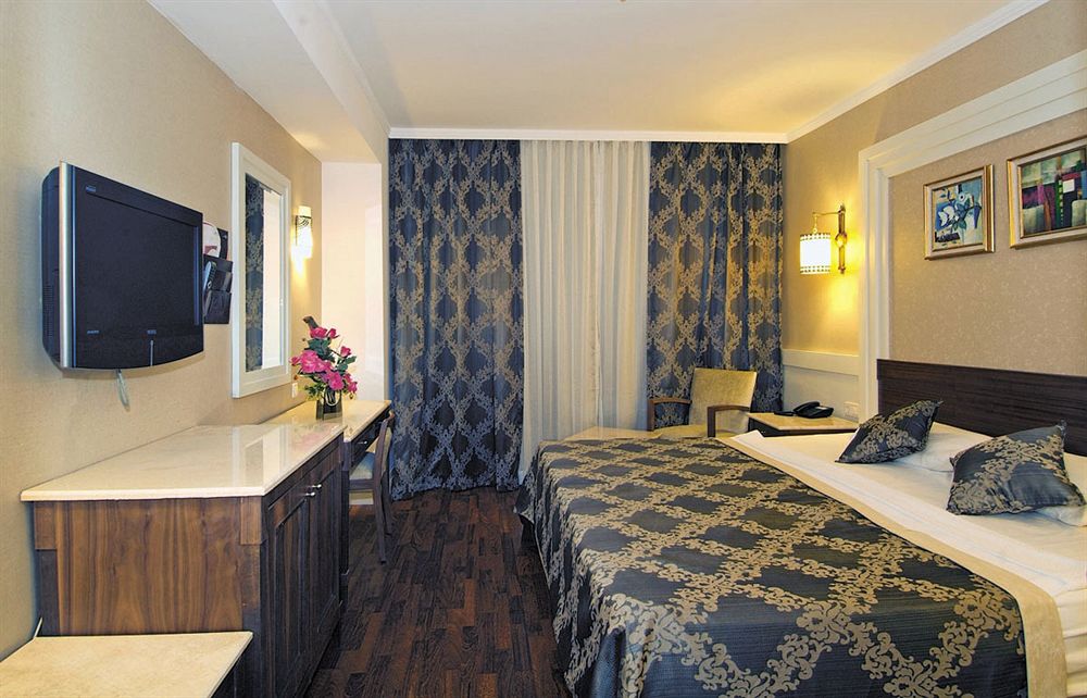Room, Single, Double Bed, Land View