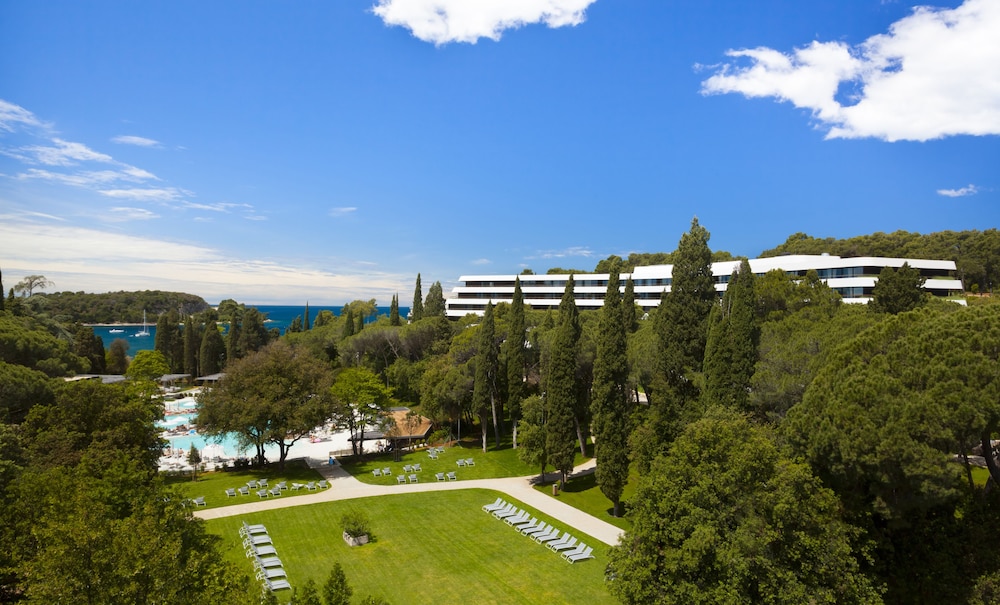Lone Hotel by Maistra Collection 61/65