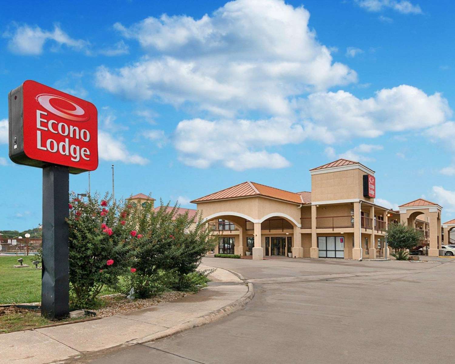 Econo Lodge Hillsboro I-35 3/35