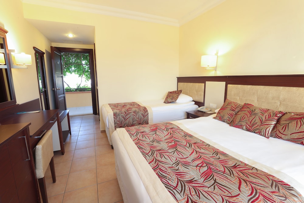 Ozlem Garden Hotel 18/62
