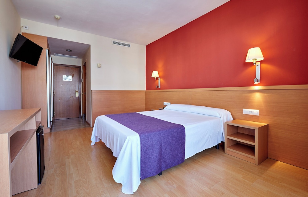 ROOM, SINGLE, DOUBLE BED, PARTIAL OCEAN VIEW, BALCONY